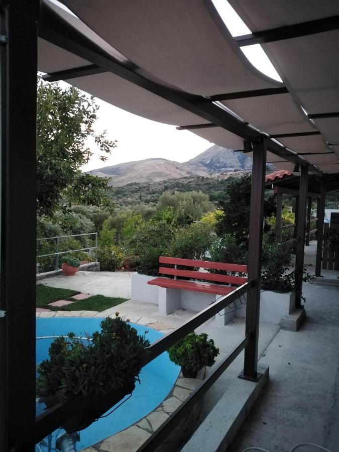 Apartment With Pool In Tzanata Kefalonia Dhimisianáta エクステリア 写真